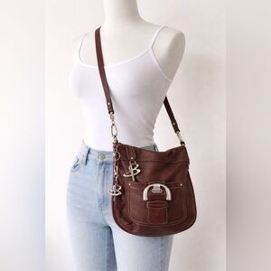 Designer B. Makowsky Pebbled Leather Crossbody Shoulder Bag – Rich Brown Color